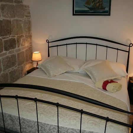 Gasthof Rooms And Apartments Emily