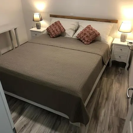 Rooms And Apartments Emily 3*