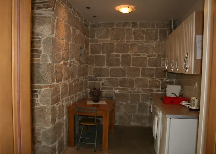 Rooms And Apartments Emily Gostinjska kuća 3*